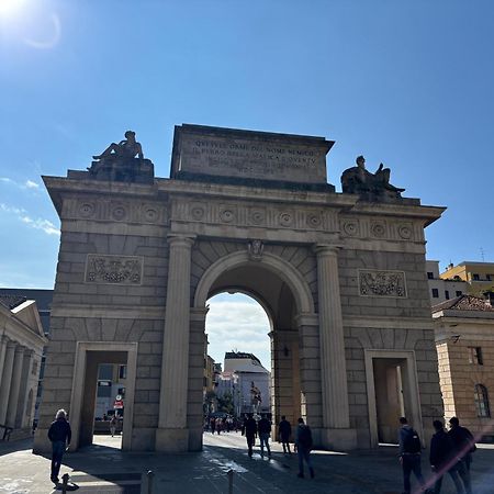 شقة Duomo Design Cube - 10 Minutes Walk From Brera ميلان المظهر الخارجي الصورة
